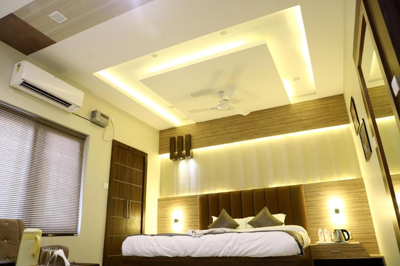 Hotel Santoor Varanasi Exterior foto